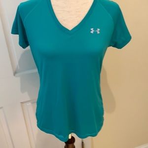 Under Armour top